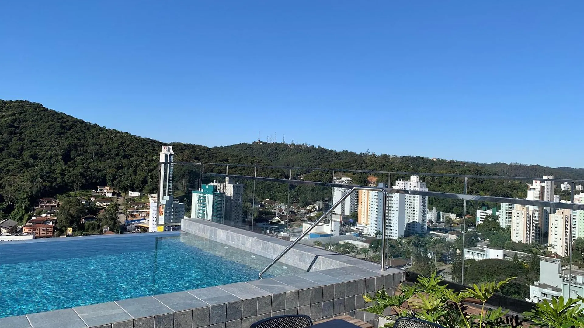 Loft Confortavel E Moderno Com Garagem Perto Da Furb E Vila Germanica Blumenau Apartment